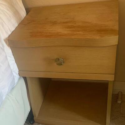 Bassett Mid - Century Modern Nightstand