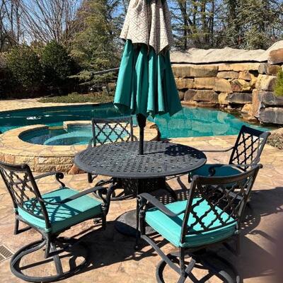 Patio Table with 4 Chairs (heavy) 
(umbrella damaged and is not for sale)