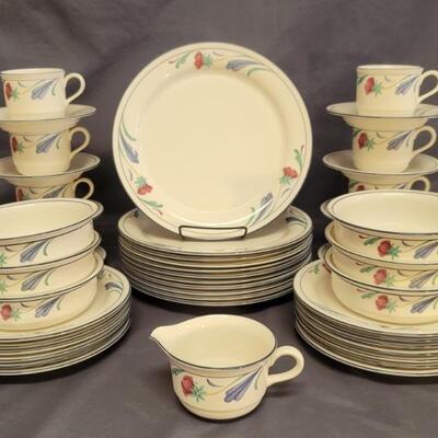 (39) Lenox Chinastone Poppies on Blue Dinnerware:
11-Dinner Plates
8-Cups & Saucers
6-Bowls
13-Salad Plates
1-Creamer