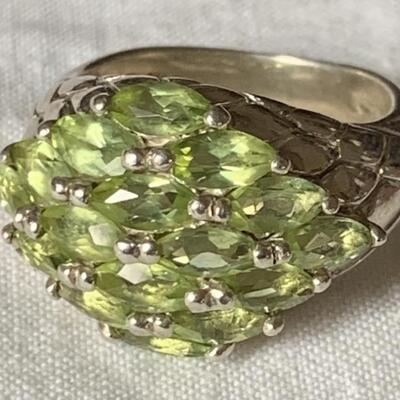 Sterling Silver and Peridot Gemstone Ring Size 7