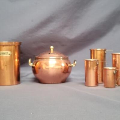 Kitchen Copper Items, as pictured