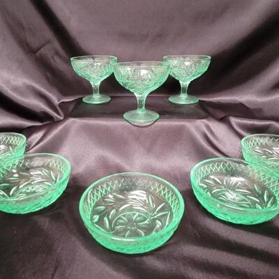 (8) Vaseline Depression Green Glass: 3-Sundae & 5-Fruit Bowls