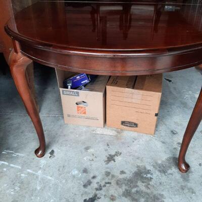 Dining room table with 1 leaf and table pads included $550.00