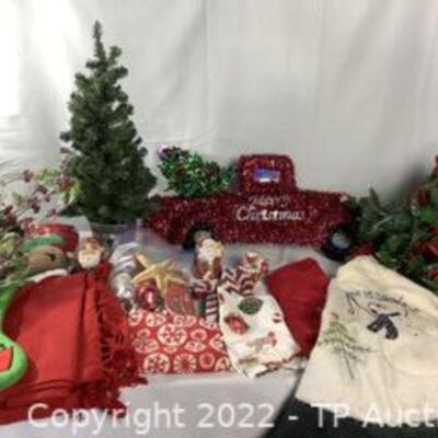 Christmas Decor Lot