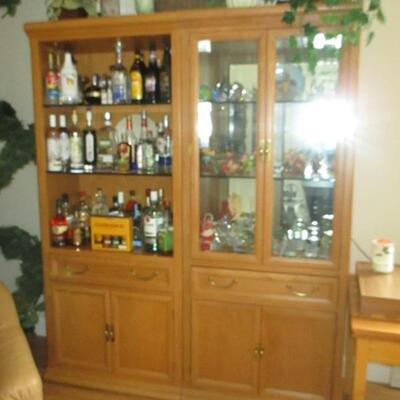 Hooker 2 Piece Storage Cabinet Liquor Not Included 
