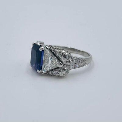 Color change sapphire & diamond cocktail ring with $40,000 insurance appraisal