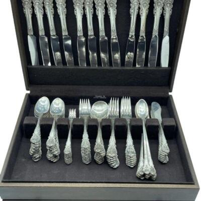 Lot 187 | WALLACE SIR CHRISTOPHER STERLING FLATWARE 4238G
VINTAGE WALLACE SIR CHRISTOPHER STERLING SILVER SET 108 PIECES
-NO MONOGRAM...