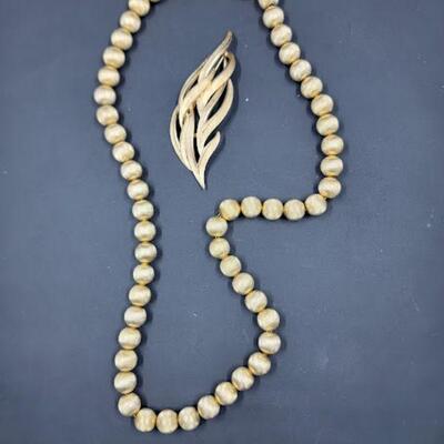 Signed vintage jewelry 