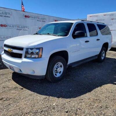 #312 â€¢ 2013 Chevrolet Suburban 
Clean California Title in Hand 

Features and Notes: 4 Wheel Drive, Power Windows, Door Locks, Mirrors,...