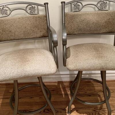 (2) Solvang 26in Counter Height Swivel Barstools	