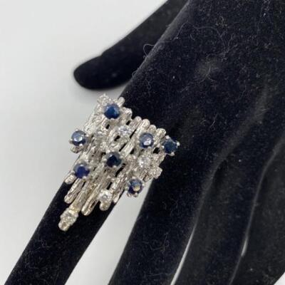 18K White Gold Diamond & Sapphire Dress Ring