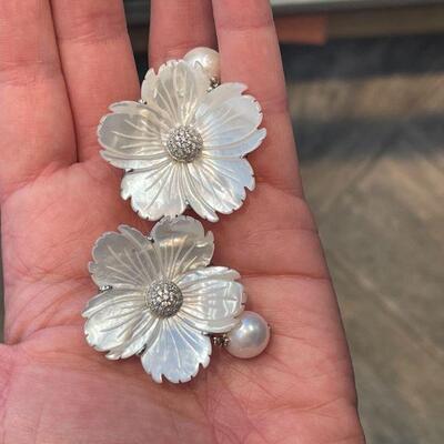 flower earrings