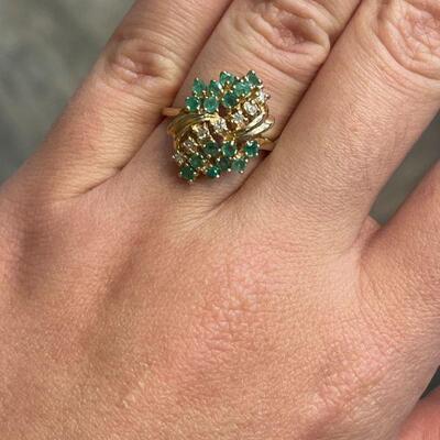 emerald and diamond ring