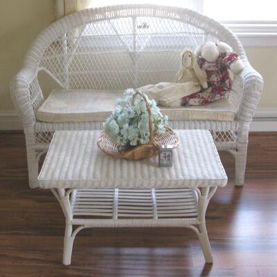 wicker settee and table sette Buy it now $95,00 table Buy it now $45.000
