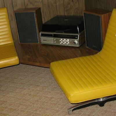 MCM CORNER SEATING UNIT BUY IT NOW $ 185.00