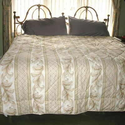 king brass bed                     
          BUY IT NOW $ 285.00