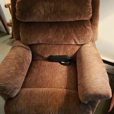 Power lift chair. Works. Good shape.