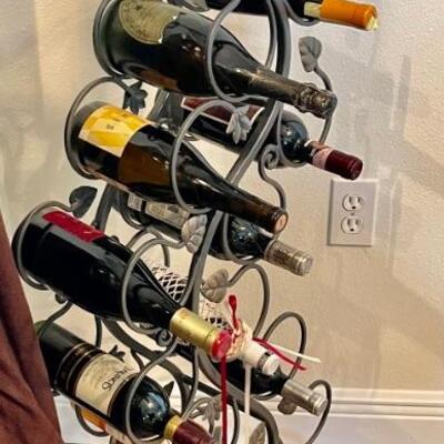 Wine bottle rack