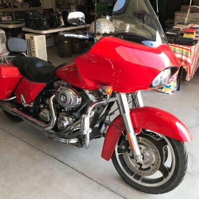 Harley Davidson RoadGlide 2010 FLTRX
Mileage 24,000
Twin Cam-VTwin engine
Electric throttle control
6 speed cruise control drive quiet...