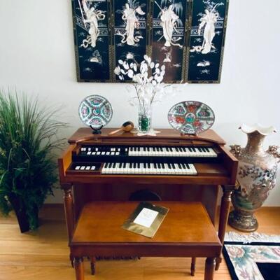 Hammond M3 organ 