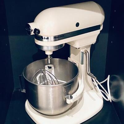 Kitchen Aid Heavy Duty mixer 