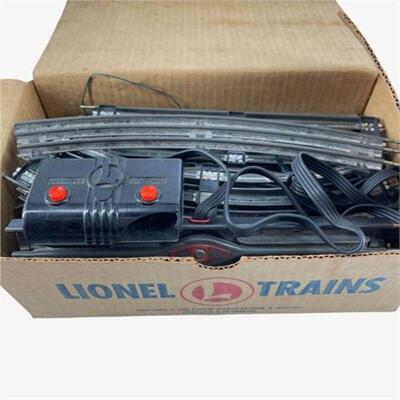Lot 319
Lionel Remote Control 027 Switches & Tracks 1122
