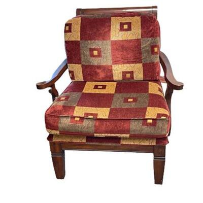Lot 030e
Transitional Wood Frame Upholstered Occasional Chair