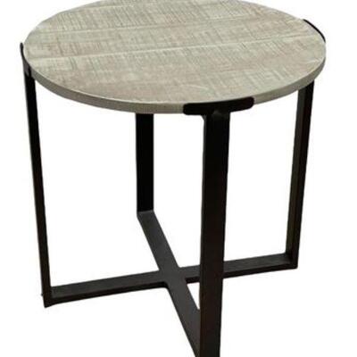 Lot 019
Contemporary Rustic Occasional Table