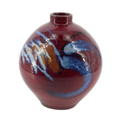 Lot 043
Studio Art Pottery Glazed Bulbous Vase