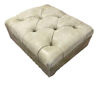 Lot 018
Beacon Hill Leather Tufted Ottoman