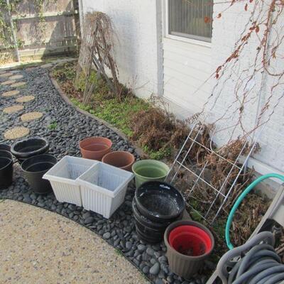 Planting pots