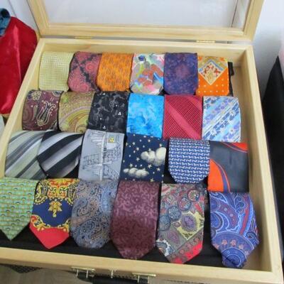 *DESIGNER COUTURE EXECUTIVE NECKTIES FROM NEIMAN MARCUS â€“ 
GIANNI VERSACE, GIORGIO ARMANI, BRIONI, HERMES â€“ PARIS, IKE BEHAR, PAUL...