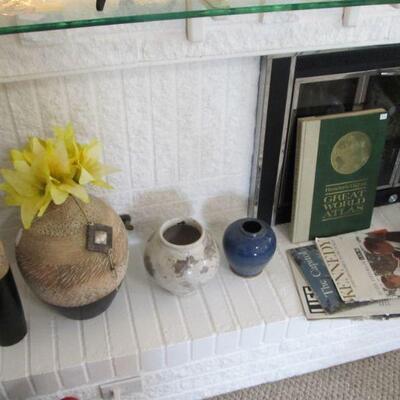 Rustic southwestern style vases, vintage JFK / John F Kennedy & the US capital (magazines)