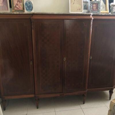 $550 vintage mahogany wood bar cabinet 