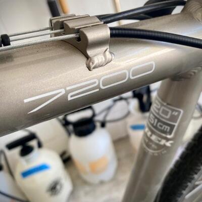 Trek 7200 menâ€™s 20â€ bike