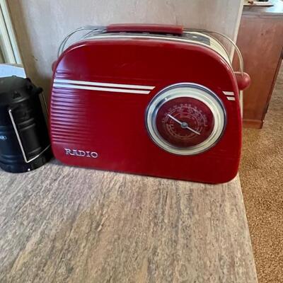 vintage radio lunchbox