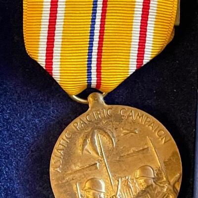 US WW II commemorative service medal