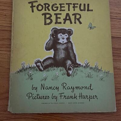 Childrenâ€™s book â€œThe Forgetful Bearâ€ - Nancy Raymond