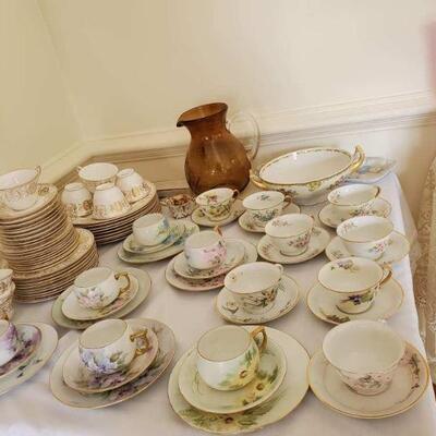 Bone china cup & saucer collection