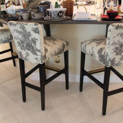 3 BARSTOOLS SOLD AS A SET
