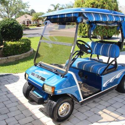 2003 CLUB CAR DS ELECTRIC BATTERIES ARE AROUND 18 MTHS OLD. RUNS GREAT $3,500