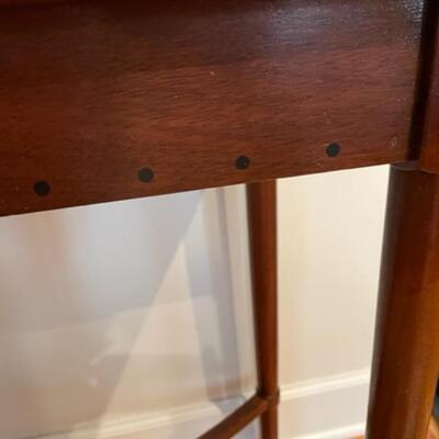 console table side detail
