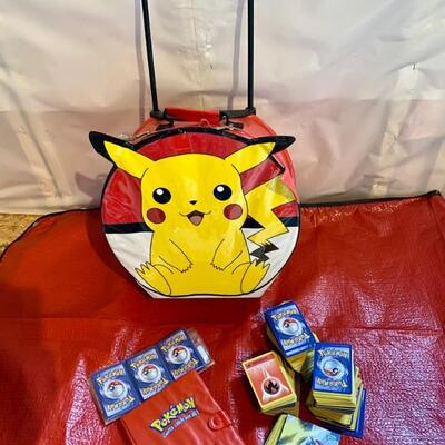PokÃ©mon Bundle- Trading Cards, Case and more 