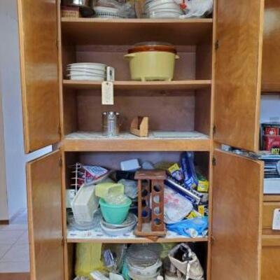 #5438 â€¢ Vintage Kitchen Appliances, Dishware and More Includes Kitchen Aid Mixer, Crockpot, Rice Cooker, Food & Meat Chopper, Immersion...