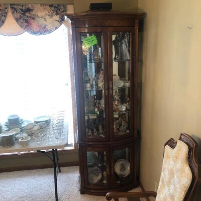 Lighted Curio Cabinet 