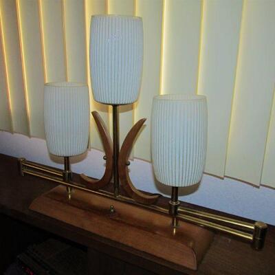 Cool mid-century swivel lamp