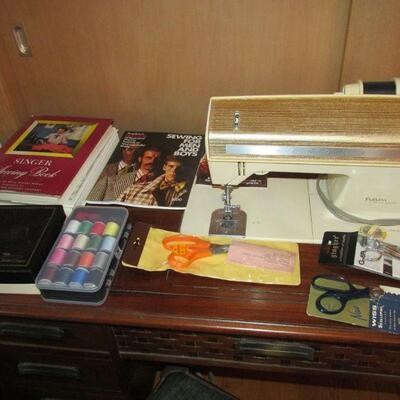 Singer Futura 900 sewing machine