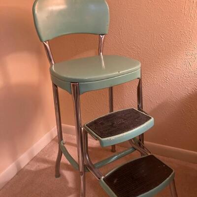  Costco Style â€¢ Aqua â€¢ Step Stool â€¢ 75 US (as is)