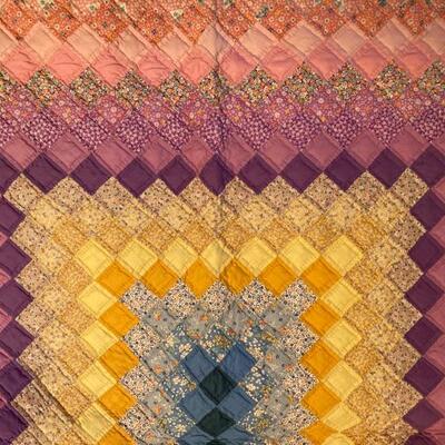 Concentric Squares Quilt â€¢ Hand Sewn â€¢ ca 1935 â€¢ 120 US