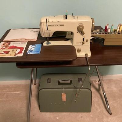  Bernina â€¢ System â€¢ Sewing Machine â€¢ Work Table â€¢ Carrying Case â€¢ 450 US